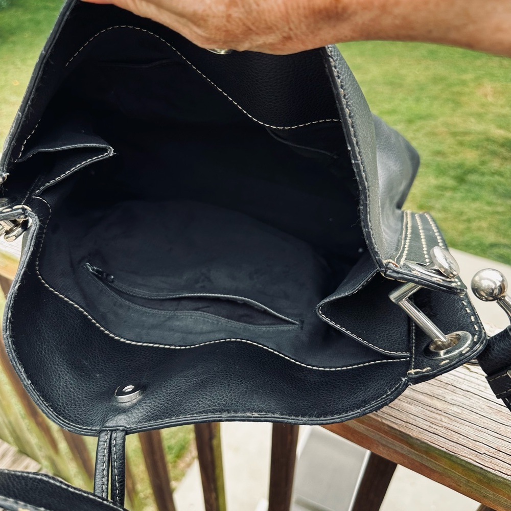 Stylish Large Slouchy Black Leather Carry All Bag. Chunky silver hardware EUC - Picture 7 of 13